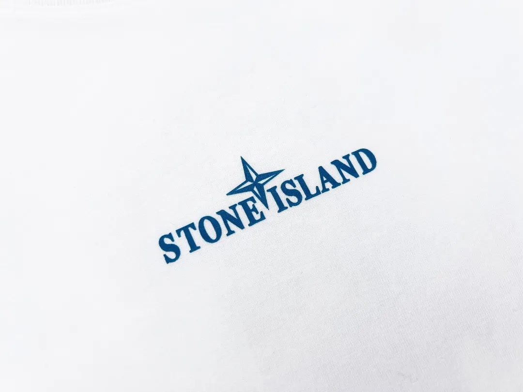 W629#P110💰 [Stone lsland/Stone Island summer new short-sleeved T-shirt with broken printed pattern on the chest] ⚠️[Original creation with high control of details] - Made of 260g combed cotton 32-count double yarn, soft and comfortable to the touch, sweat-absorbent and breathable. - Simple basic and versatile style, original quality, the first choice for couples. - Made in a large factory, four needles and five threads on the shoulder, neatly arranged, high quality workmanship. - Same style for men and women. Very versatile, one piece for everyone, details are clearly visible. Color: Black White Size: M L